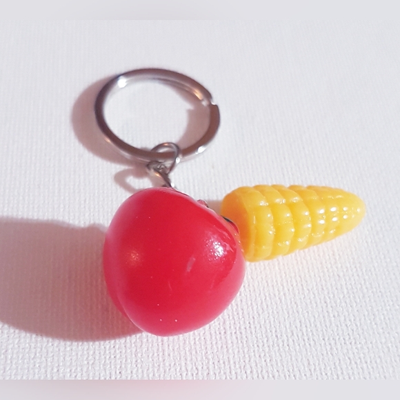 Summer Sunday Tomato and Corn Keychain Purse Ring Handmade Unisex NEW - Picture 4 of 9